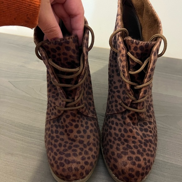 Old Navy Shoes - Old navy high heeled booties